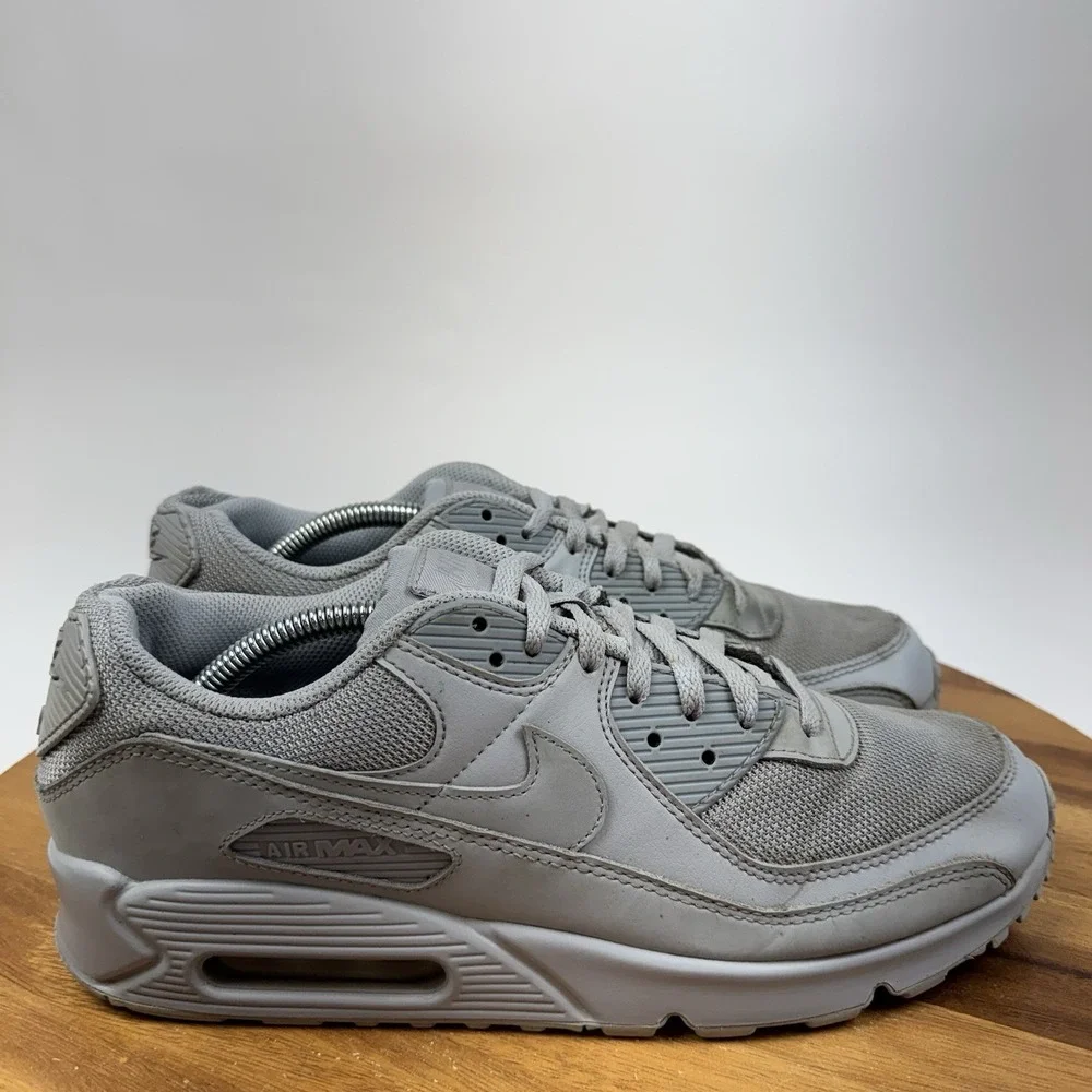 Mens Nike Air Max 90 Gray Low 4Athletic Training Sneakers Shoes Size 11 D GUC